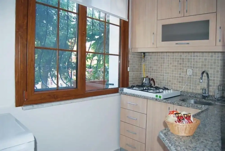 1 Bedroom Standard Triple Family Basement room