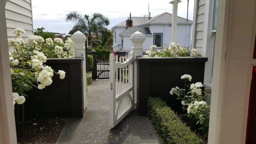Historic Colenso Cottage