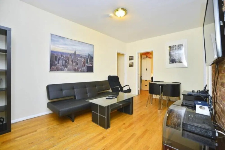 Charming 2 BR - Upper East # 1