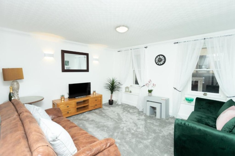 Deluxe Apartment