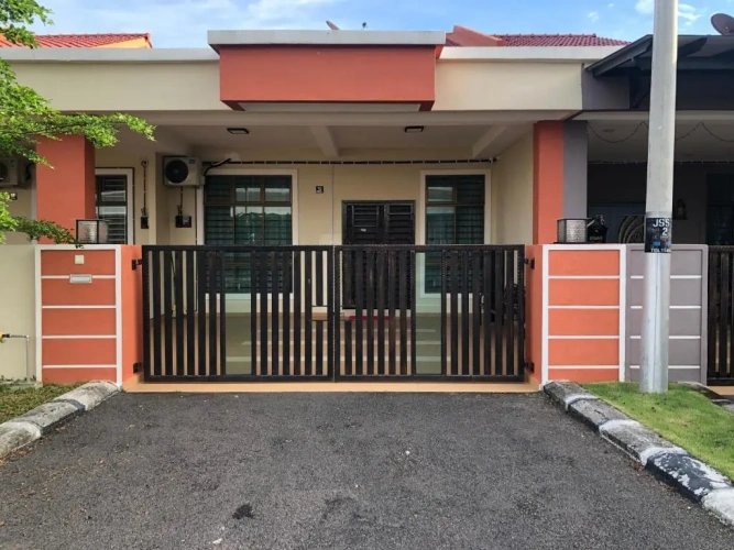 3 Bedrooms Cottage
