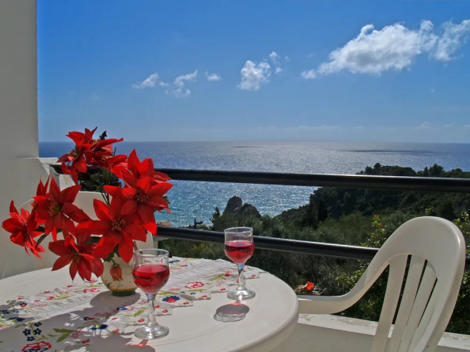 Studio Apartments Pelekas Beach adonis