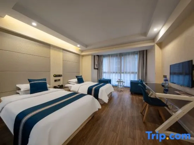 Business Twin room with balcony