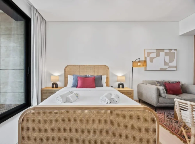 Timeless & Textured Studio w/ Jacuzzi Trillionaire