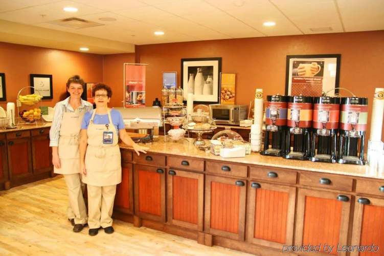 Hampton Inn & Suites by Hilton Moncton photo 12
