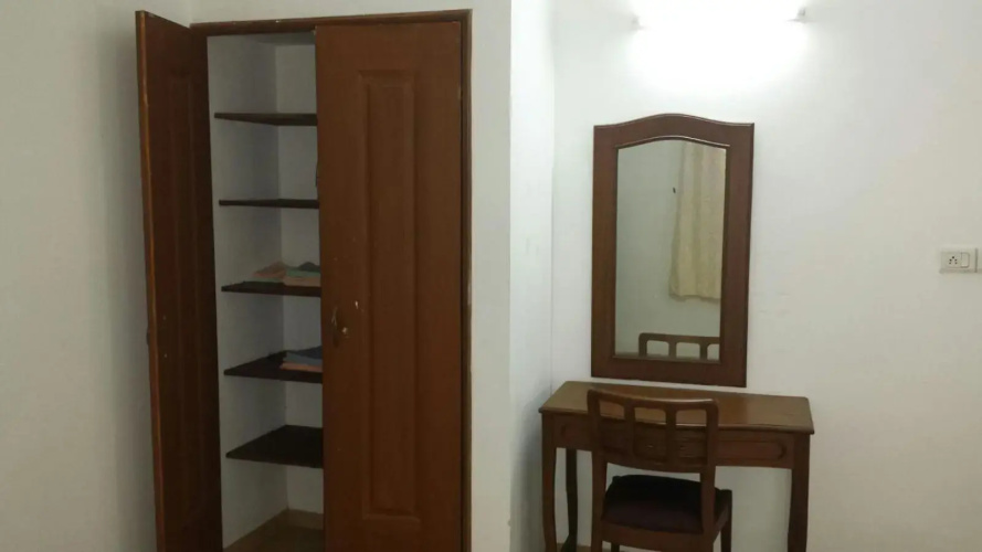 Hillview Apartment