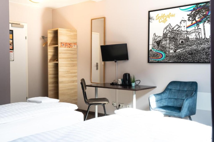 Standard Twin room
