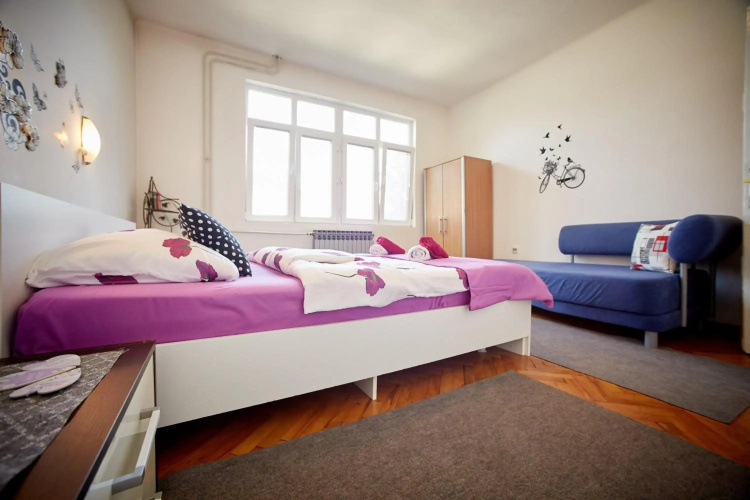 Central Tuzla apt - free parking