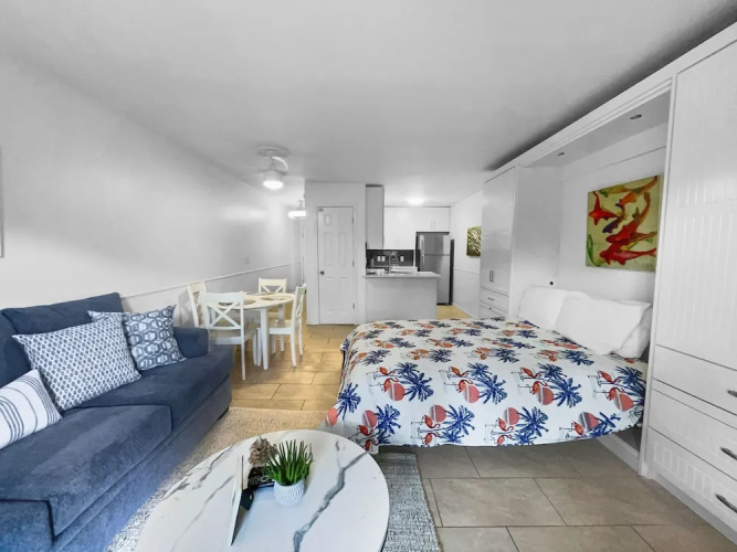 Inlet Sands - 204 - Studio home by RedAwning