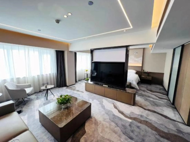 Yulong Hotel