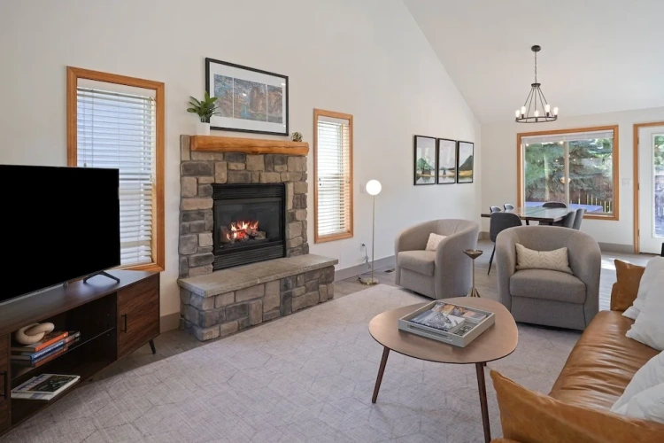 3 Bedrooms Cottage