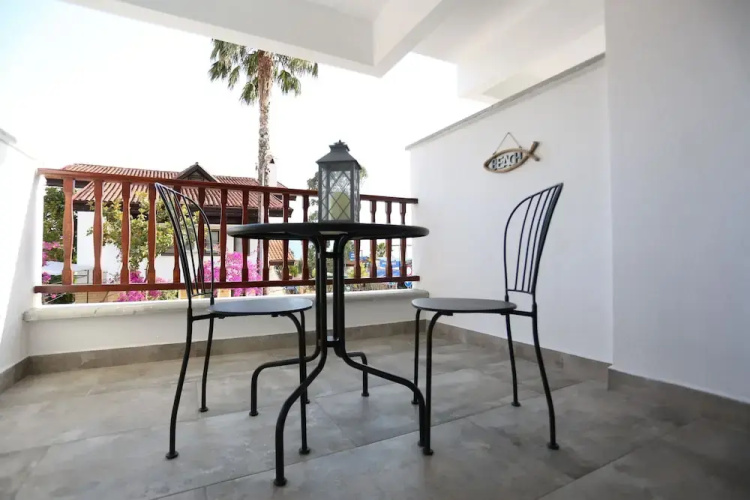 Alp Suites Limon