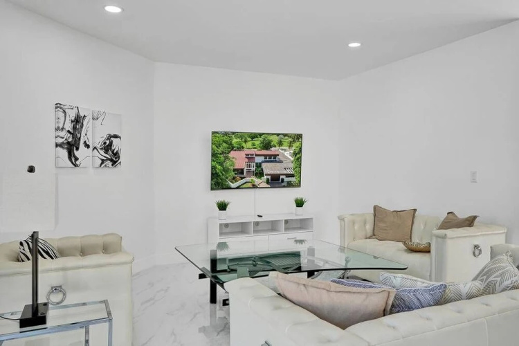 6 BR Home with Heated Pool & Golf View