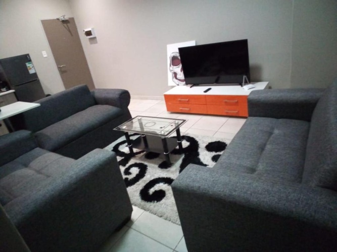 3 Bedrooms Apartment