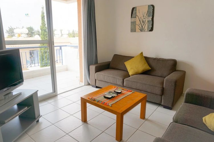 Iris Village, Apt 201, Block 12