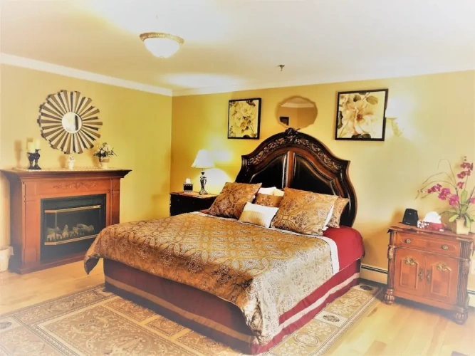 Deluxe Double Suite