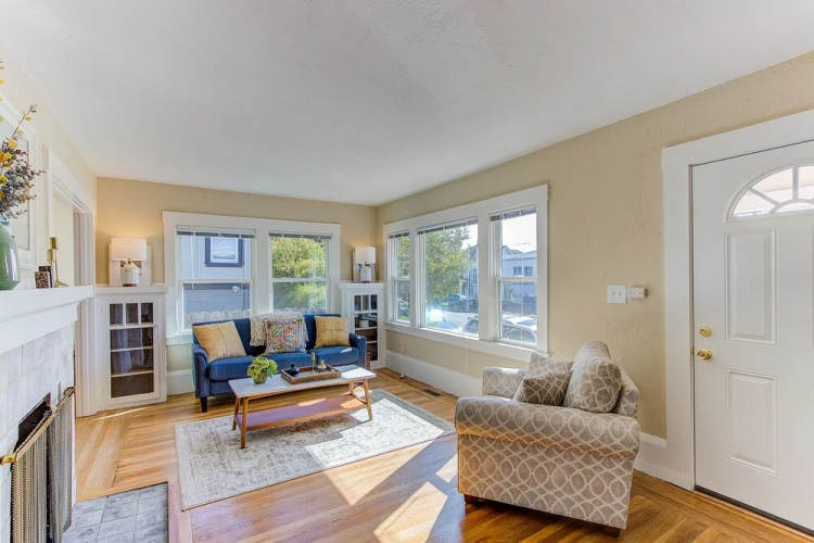 Woolsey Street - 2 Br Home