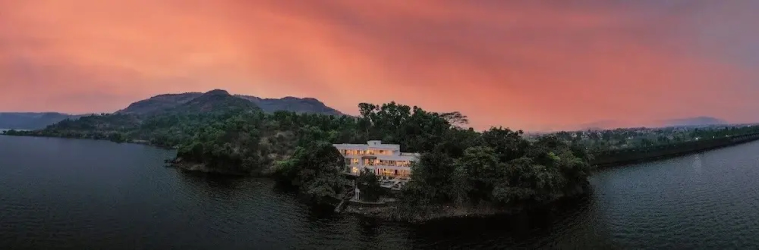 White House, Lonavala