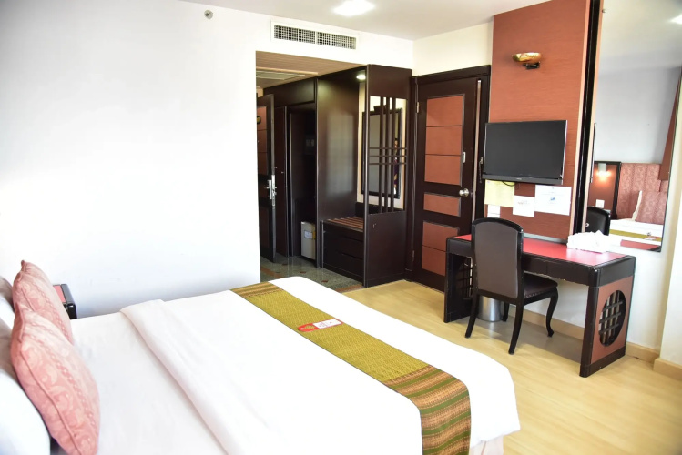 BP Grand Tower Hotel