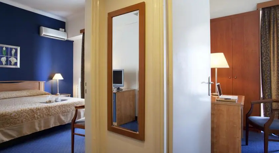 Best Western Lucy Hotel