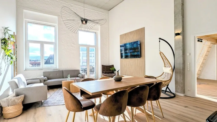 3 Bedrooms Luxury Apartment with balcony