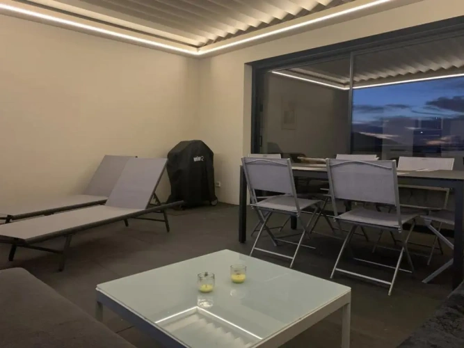 3 Bedrooms Apartment