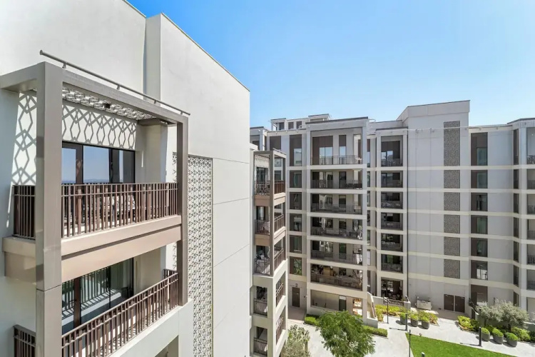 1BR Balcony & Luxury Amenities