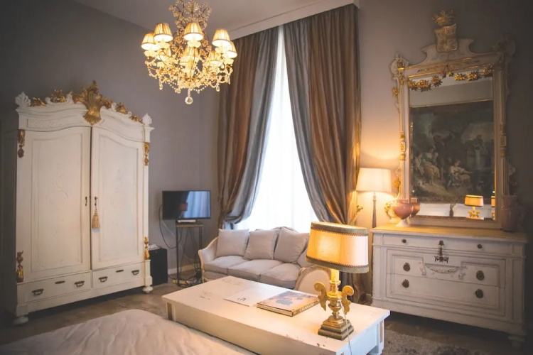 Arnaboldi Palace - Circolo