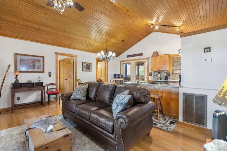 Grey Moose Lodge w/ Amenities Access!