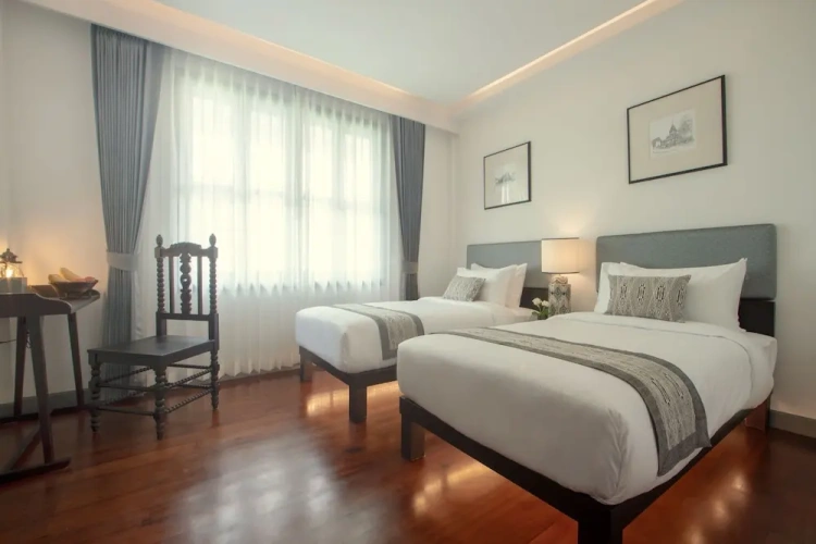 Deluxe Twin room with view