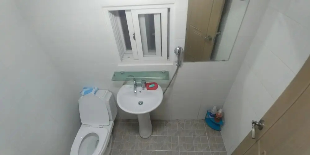 Ninano Guesthouse - Hostel