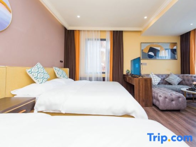 Triple Suite with view