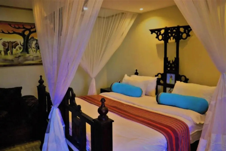 Saba House & Lodges