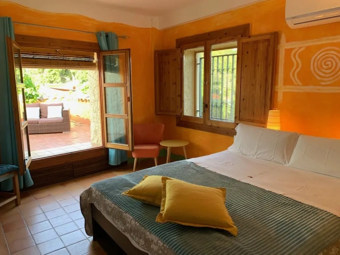2 Bedrooms Family Suite with land view
