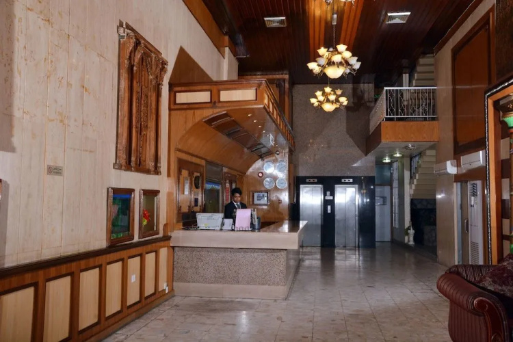 Aradous Hotel