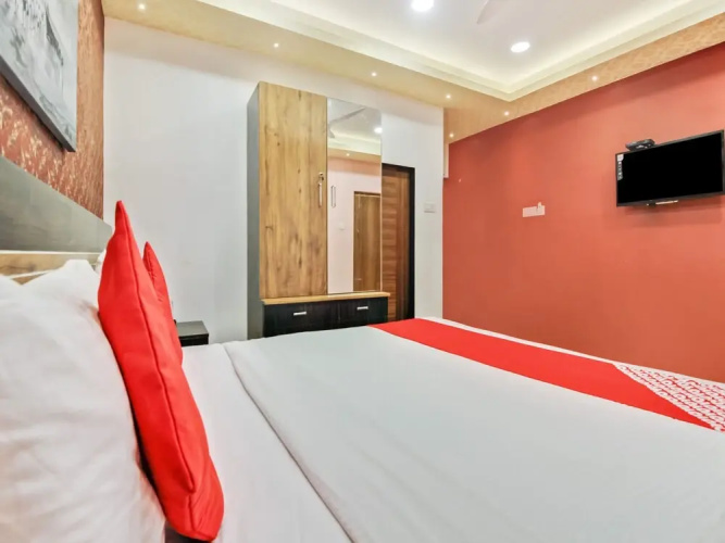 Hotel Silver Inn by OYO Rooms