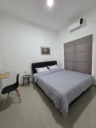 Shini Guest House