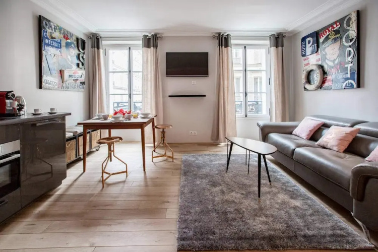 Spacious And Charming 6p Flat À Madeleine