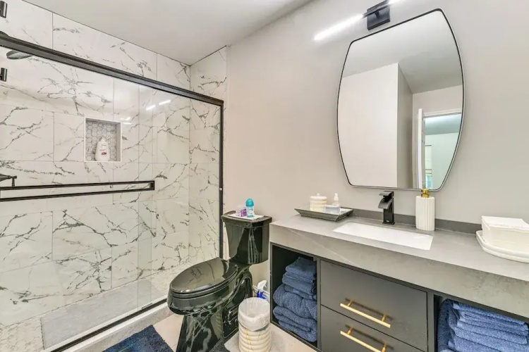 Charlotte Gem w/ Deck & Community Amenities