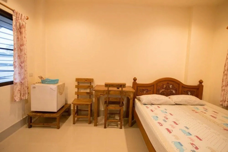 Suriyamanee House