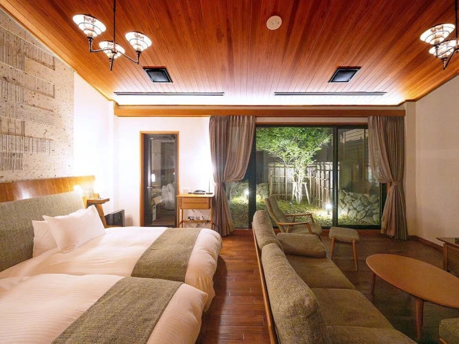 1 Bedroom Deluxe Suite