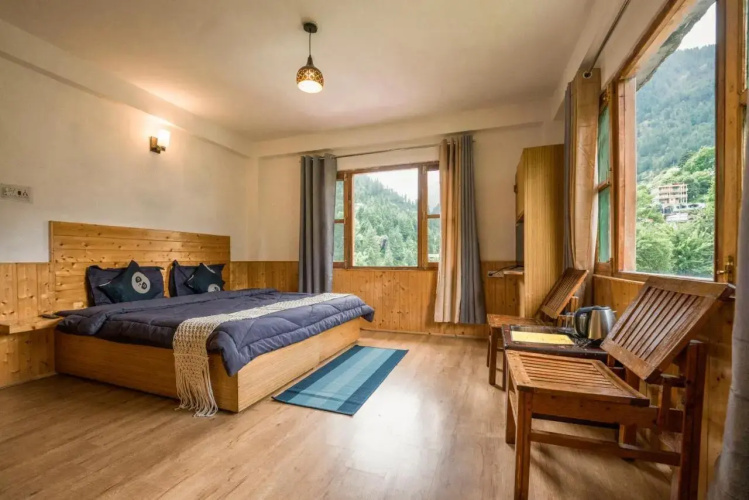 One Light Hostel