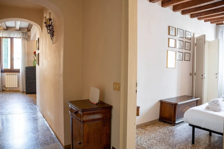 Casa Allegra by Ca-sa Check