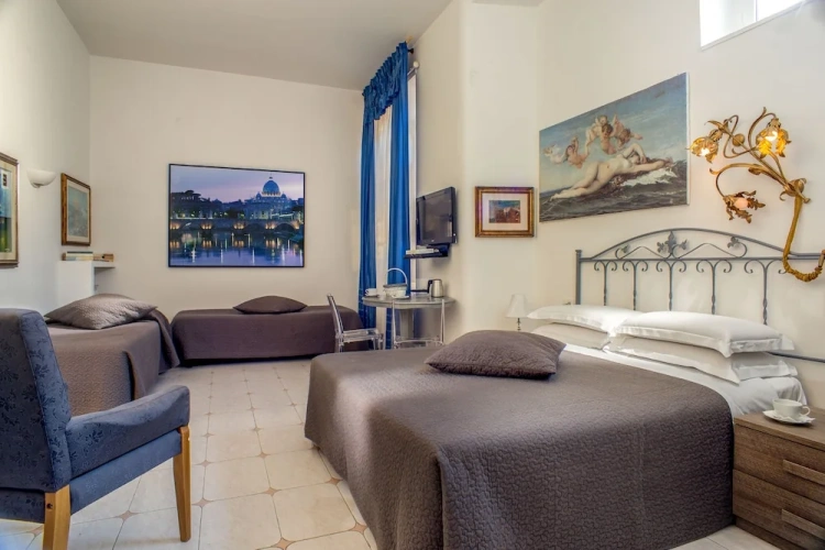 Classic Quadruple room