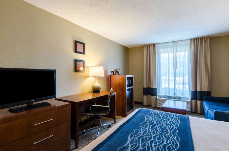 Comfort Inn Randolph - Boston photo 7