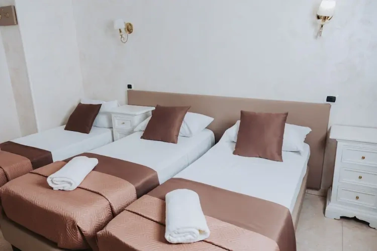 Classic Triple room