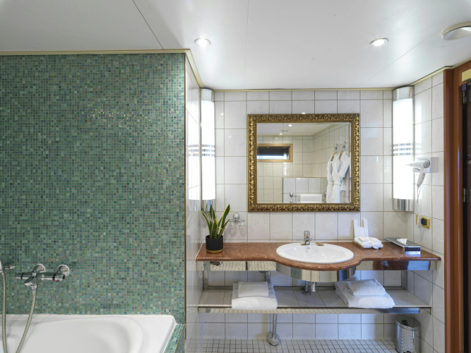 Sunborn London Yacht Hotel photo 11
