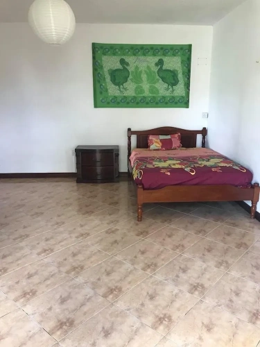 6 Bedrooms Villa
