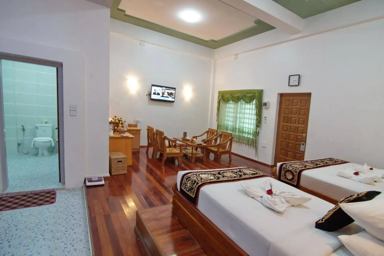 Hotel Mandalay