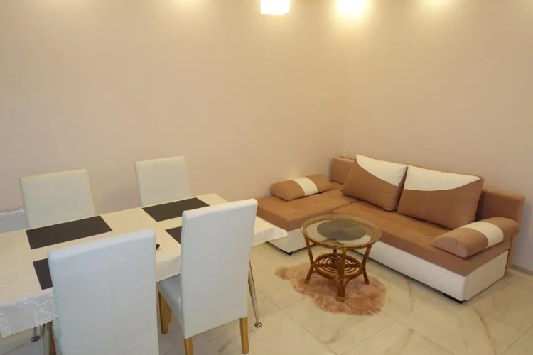 Apartament Cyrkoniowa